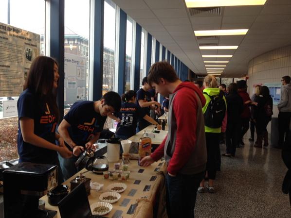 ChrisDGS's tweet photo. Loomis Lab is hopping today for the 2015 Engineering Open House. On display: decaffeination, lava lamps, distillation http://t.co/LI6JKYhEYr