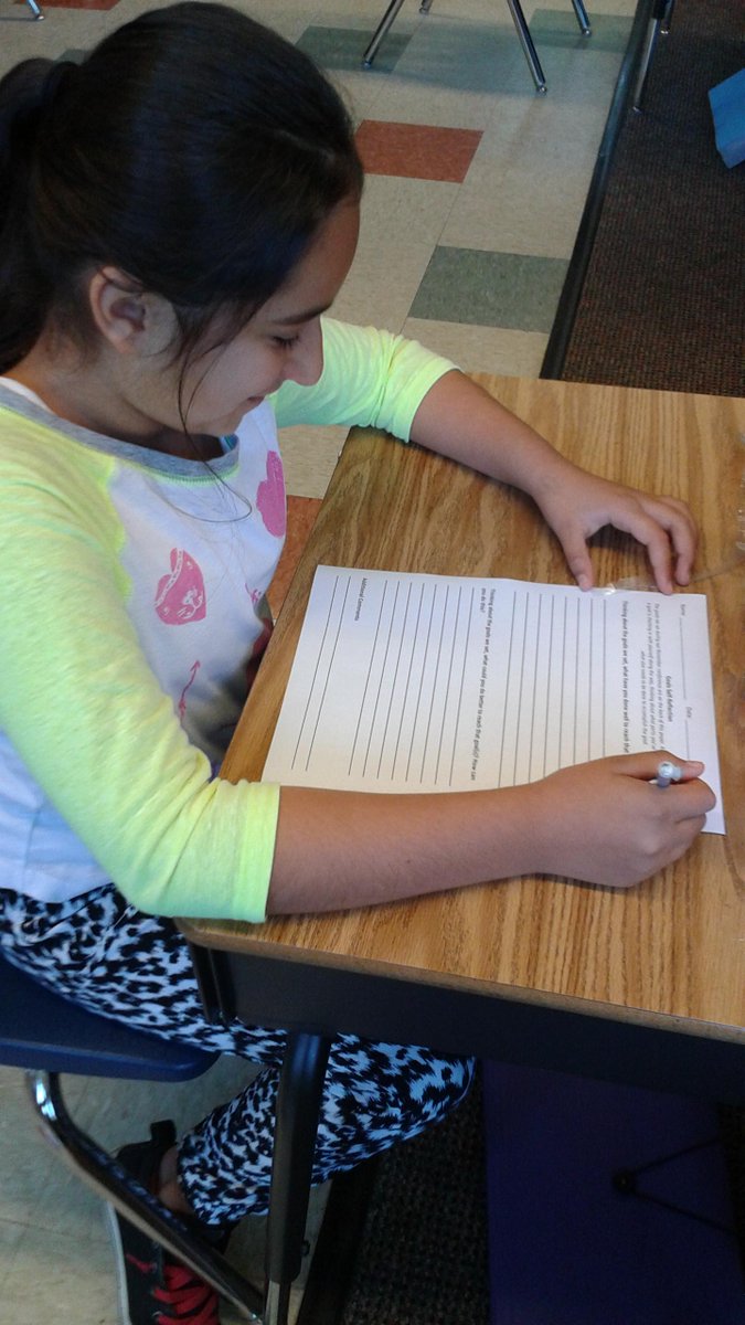 KateSGoines's tweet photo. Time to think: As Tri 2 comes to a close self reflection on progress and goals for the future #lasdk8 #growthmindset http://t.co/dnv66Edu0H
