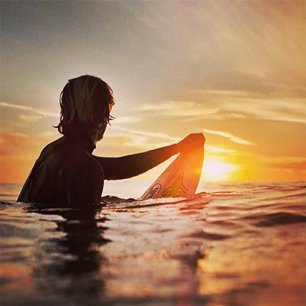 Nothin better than a good sunset @ the end of a session. Tribesman Sam MacLennan. Photo Kyle MacLennan. #surfandstone