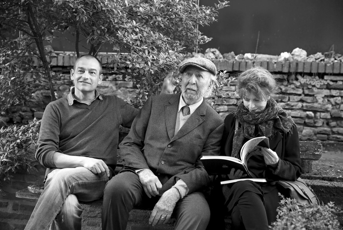 MuseeModeAlbi's tweet photo. Jean-Pierre Marielle et sa femme Agathe Natanson pour "Noir/ Blanc - noir &amp; blanc" hier au #MuseeModeAlbi #Albi http://t.co/H5TrcsG7qA