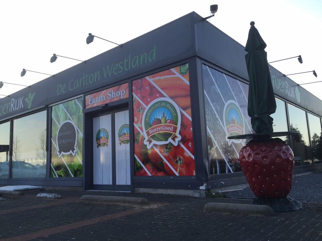 tiptopreclame's tweet photo. Morgen eerst maar eens verse kasasperges halen bij de farmshop van @Boeregoed bij @GroenRijk0174 ! #gevelreclame http://t.co/aZDgXQNJUG