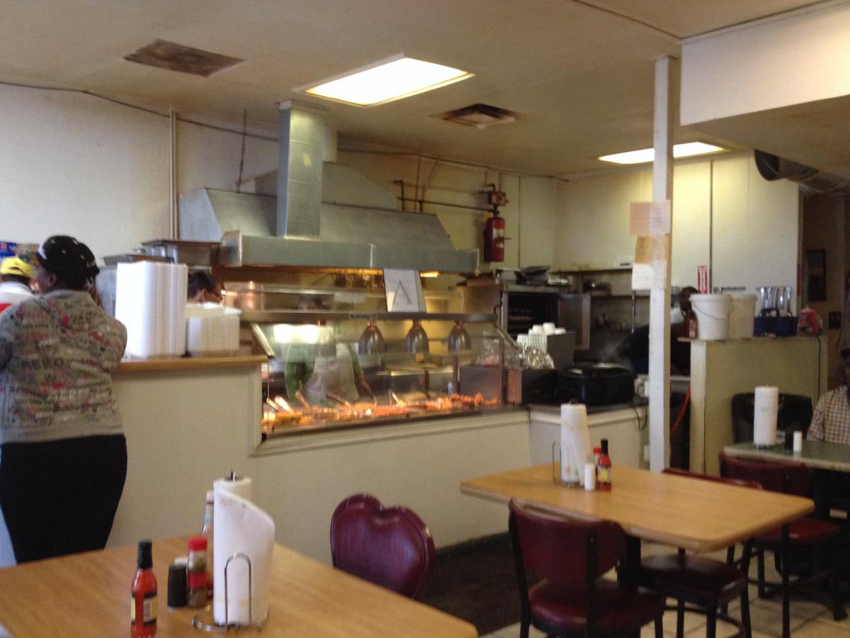 ASBBiloxi15's tweet photo. Delicious lunch @ Faye's Kitchen in Moss Point. If your in Mississippi, this is the spot 4 great soul food! #GoodEats http://t.co/8jlNkpia30