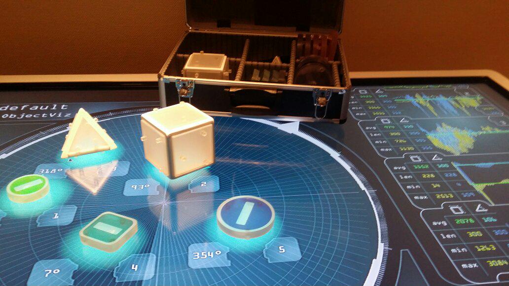 jimihertz's tweet image. Bravo ! Un bel exemple d interaction Labo/TPE #CeaTech  #Objectviz #multitouch #frenchtech #IoT