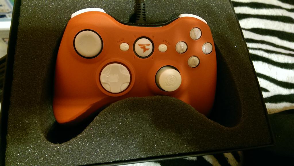 ImJustMtn's tweet image. Look what came in today #FaZeUp @FaZeJinx  #USECODEJINX