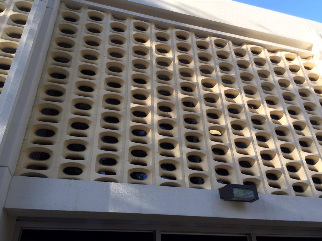 Modern_Redux's tweet photo. Great mid-century modern bank in Claremont, California! http://t.co/vqShUGrif2