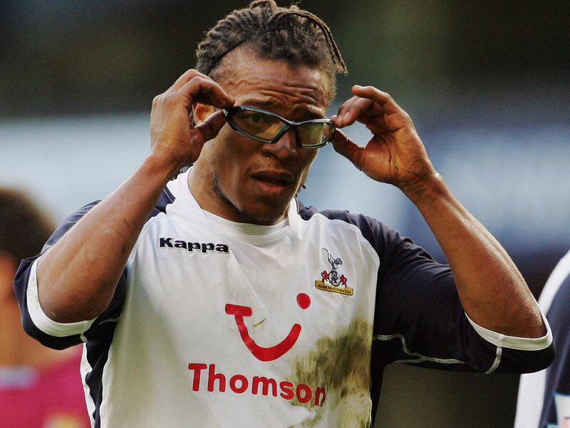   Happy Birthday to former Spur Edgar Davids! He turns 42 today. legend