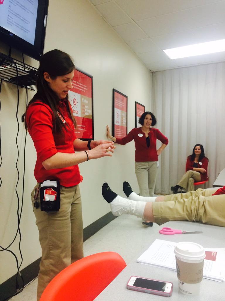 Having fun &amp; Illustrating "Tell, Show, Do, Review" to our trainers! #d448 <a href="/BethGates23/">Beth Gates</a>  <a href="/CannataMike/">Mike Cannata</a> @megmarkiewicz