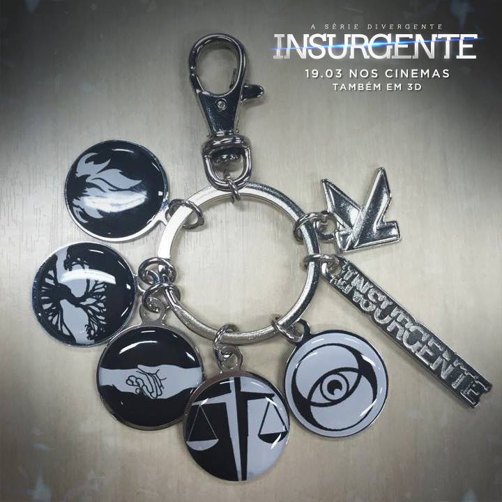 ParisFilmes's tweet image. Olha o que o @Kinoplex preparou para o lançamento de #Insurgente! &amp;lt;3 Chaveiro com o pingente de todas as facções!
