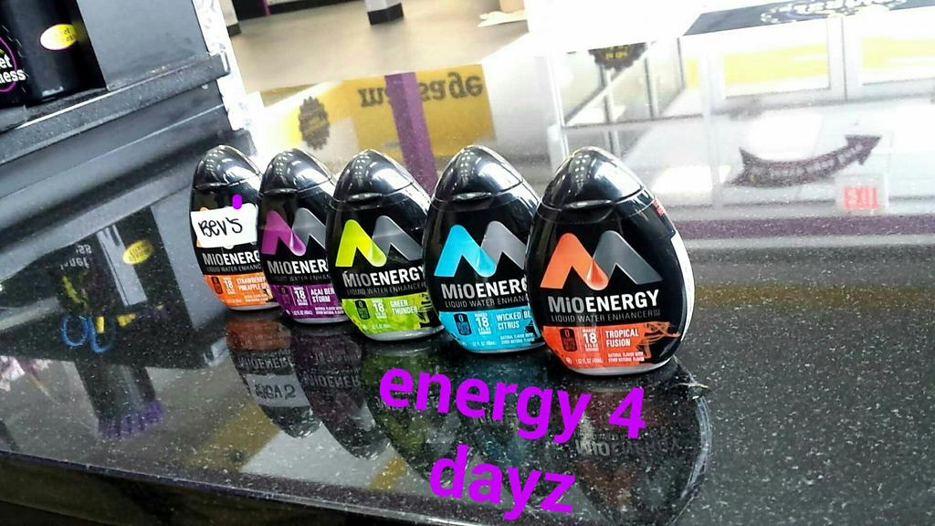 yer916's tweet photo. @makeitmio @MioEnergy We may be addicted here @ Planet Fitness http://t.co/OiVWtxAW2h