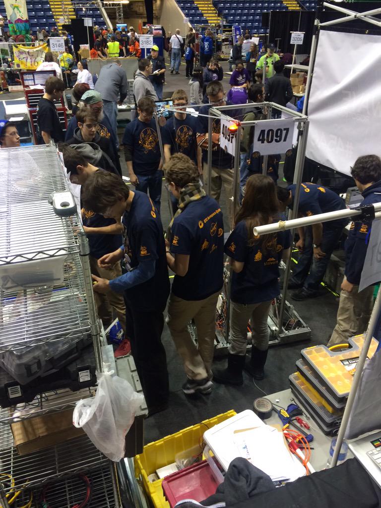 NHS_Technology's tweet photo. @john_provost @NHSpto Competition day!!!!! #devilbots #nhstechnology http://t.co/ltc87pkR6s