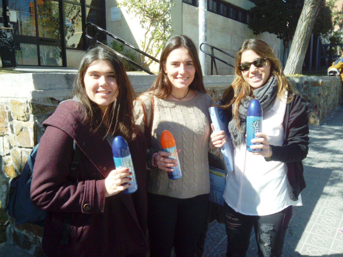 MissileEnergyEs's tweet photo. Éxito rotundo con nuestra #PromoMissile en la Facultad de Economía y Empresa en Barcelona. Os dejamos algunas fotos http://t.co/TqVRA0I50y