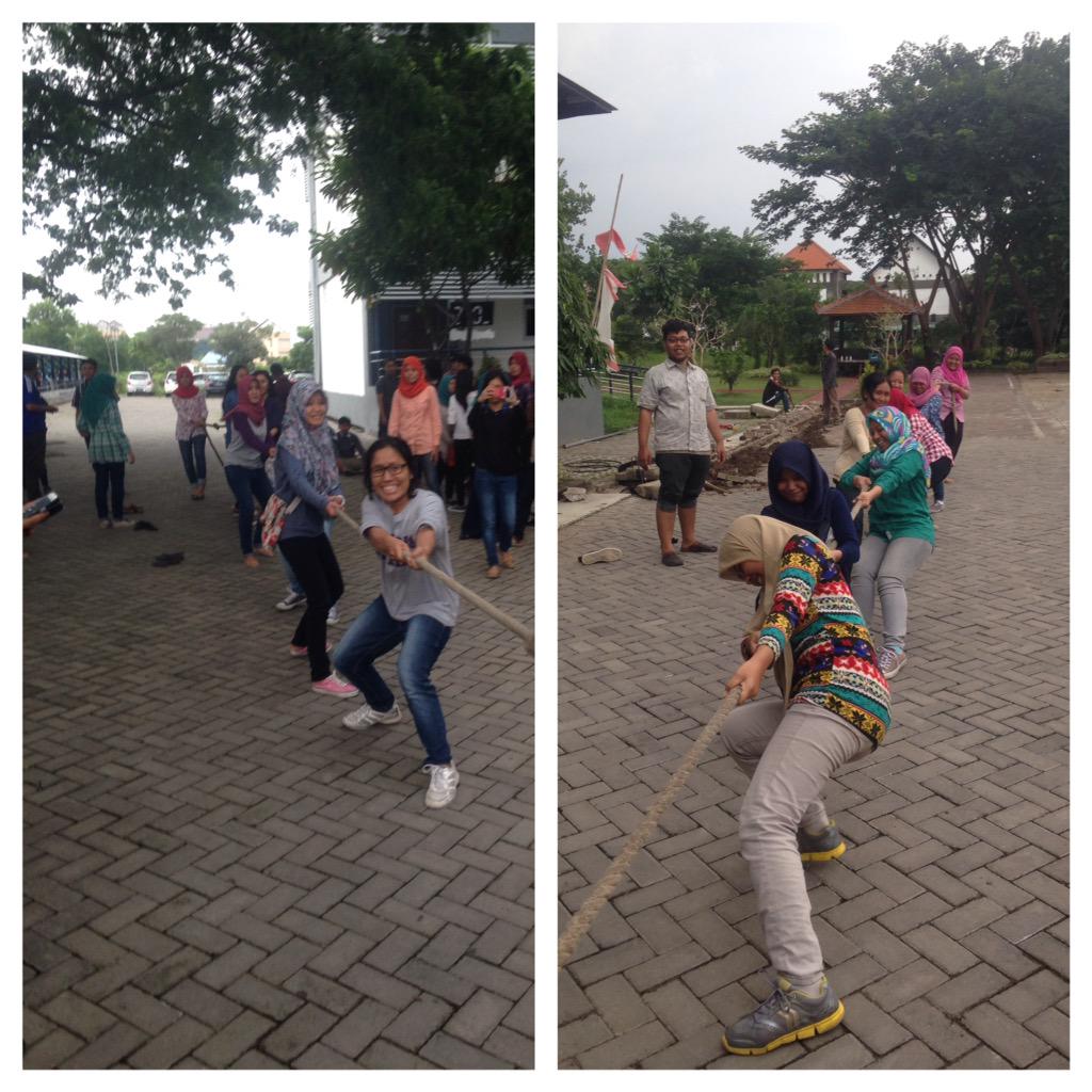 <a href="/ArekPerisai/">Perencana 2011 ITS</a> VS <a href="/GarudaITS/">PWK ITS 2012</a> #Tariktambang #Planochampion #Ayogerak #RiseupHMPL