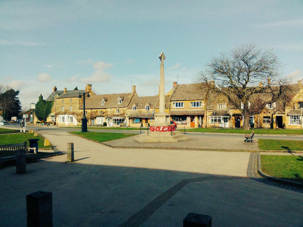 #HappyFridayEveryone #BeautifulBroadway