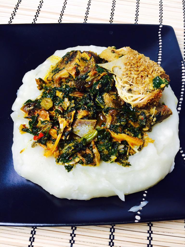DooneysKitchen's tweet photo. #PoundedYamzza with Edikang Ikong. #DKRedefined. Must it be one big lump every time? #TheNewNigerianCookery http://t.co/qBZONs72Xc