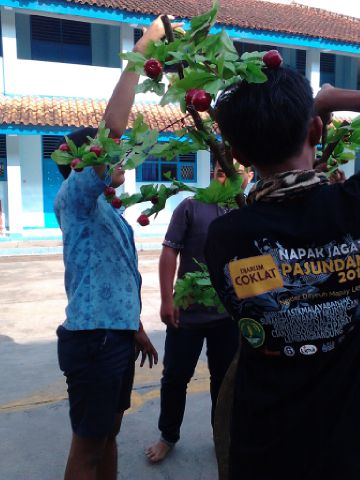 MochWildan06's tweet photo. Ujian praktekkkkk uhh http://t.co/FZCCnRztF3