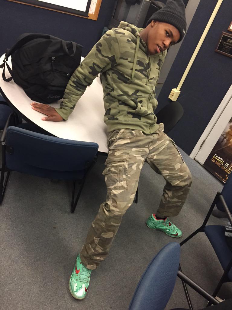 ohmyslimm's tweet image. #WhatNotToWear #CamoEdition