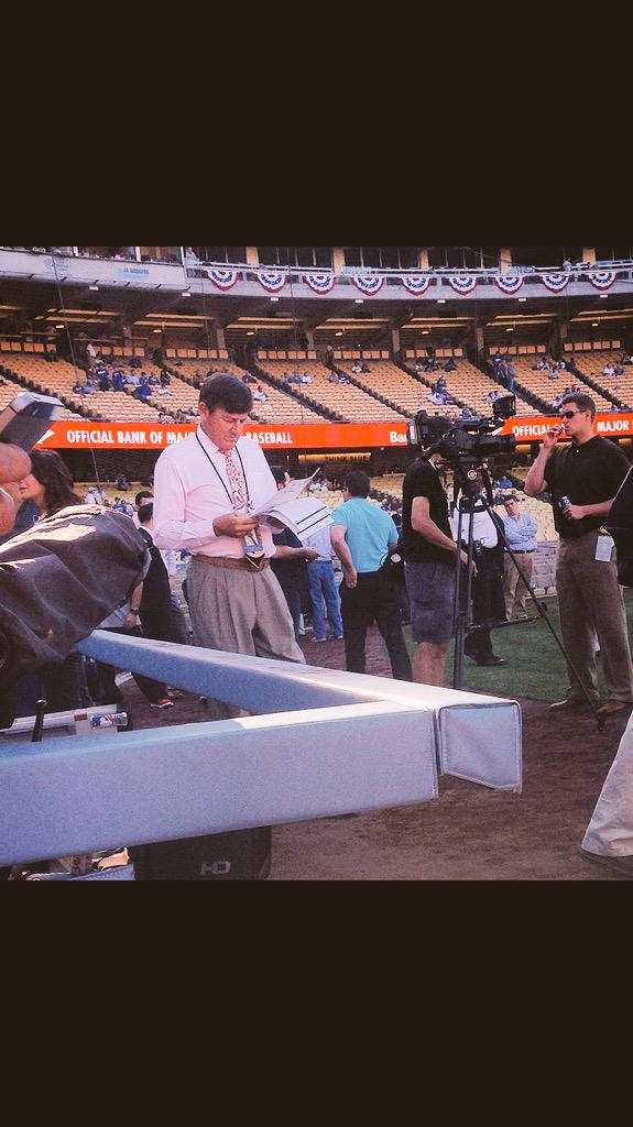 SeanGosser's tweet photo. Welcome back stud #SagerLife #fbf to #NLCS Game 3 #Cards #Dodgers http://t.co/S6isJu8ZqG