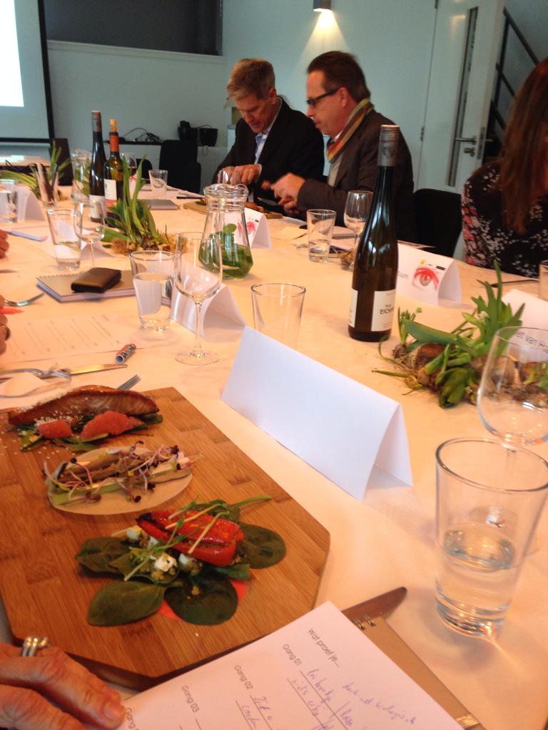BrigitteHagen's tweet photo. Wakker! #trenddinner 2016 http://t.co/gZ3D1gwu4y