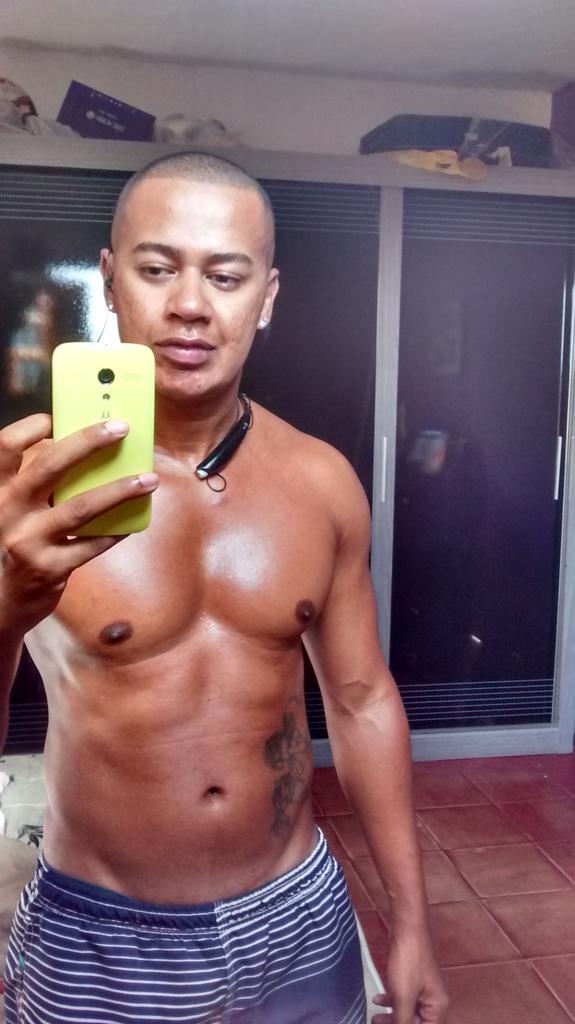 ApriggioGerson's tweet photo. Bom dia e boa sexta http://t.co/Y1peToFlc4