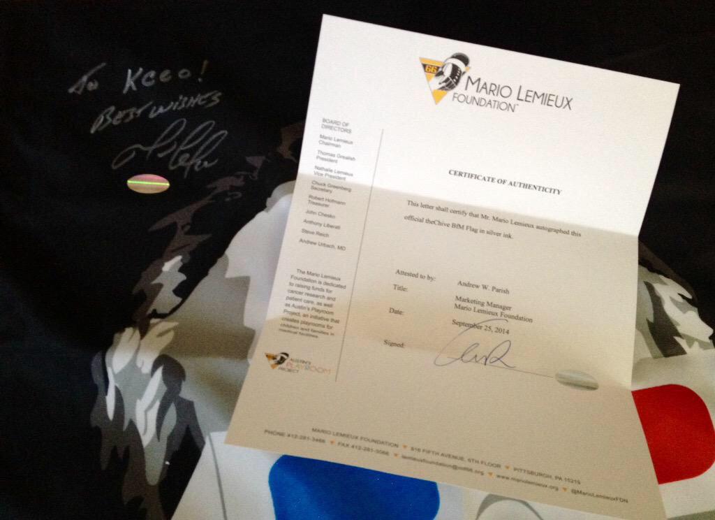 chivePittsburgh's tweet photo. This 1 OF A KIND item can be yours come March 14th @ #PuckingHockeyParty!

Mario Lemieux Auto. #BfM3D flag! http://t.co/usxqO1Lsrt