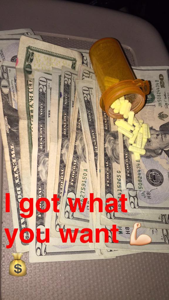 That_Guy_Tyler_'s tweet photo. Making Money Living Life http://t.co/pWobHVolYo