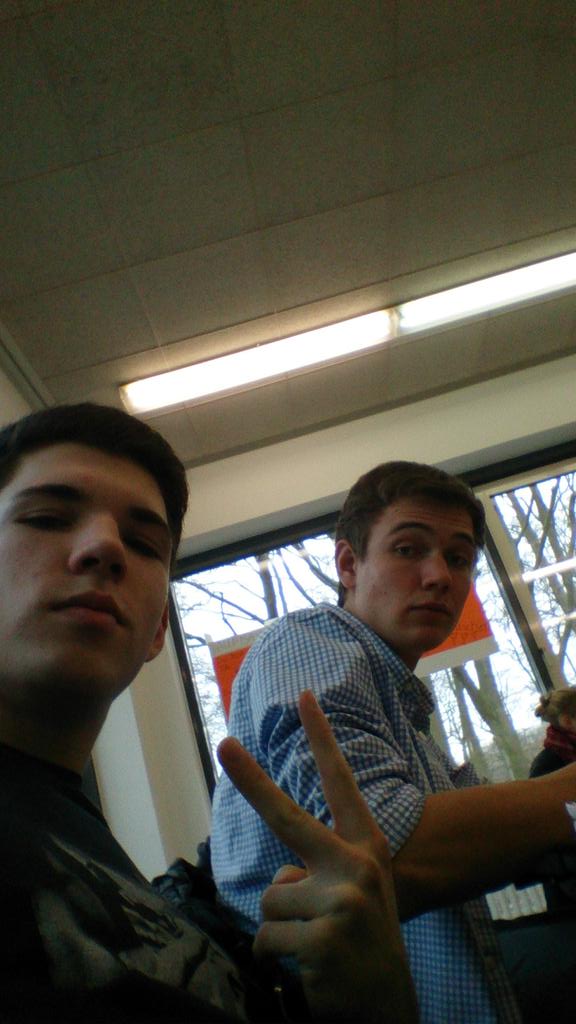 misterhenso's tweet photo. @leoschmies @Schmiroslav Theo just writes for fun #NoMercy #justbackfromballin http://t.co/FVqetb1wfk