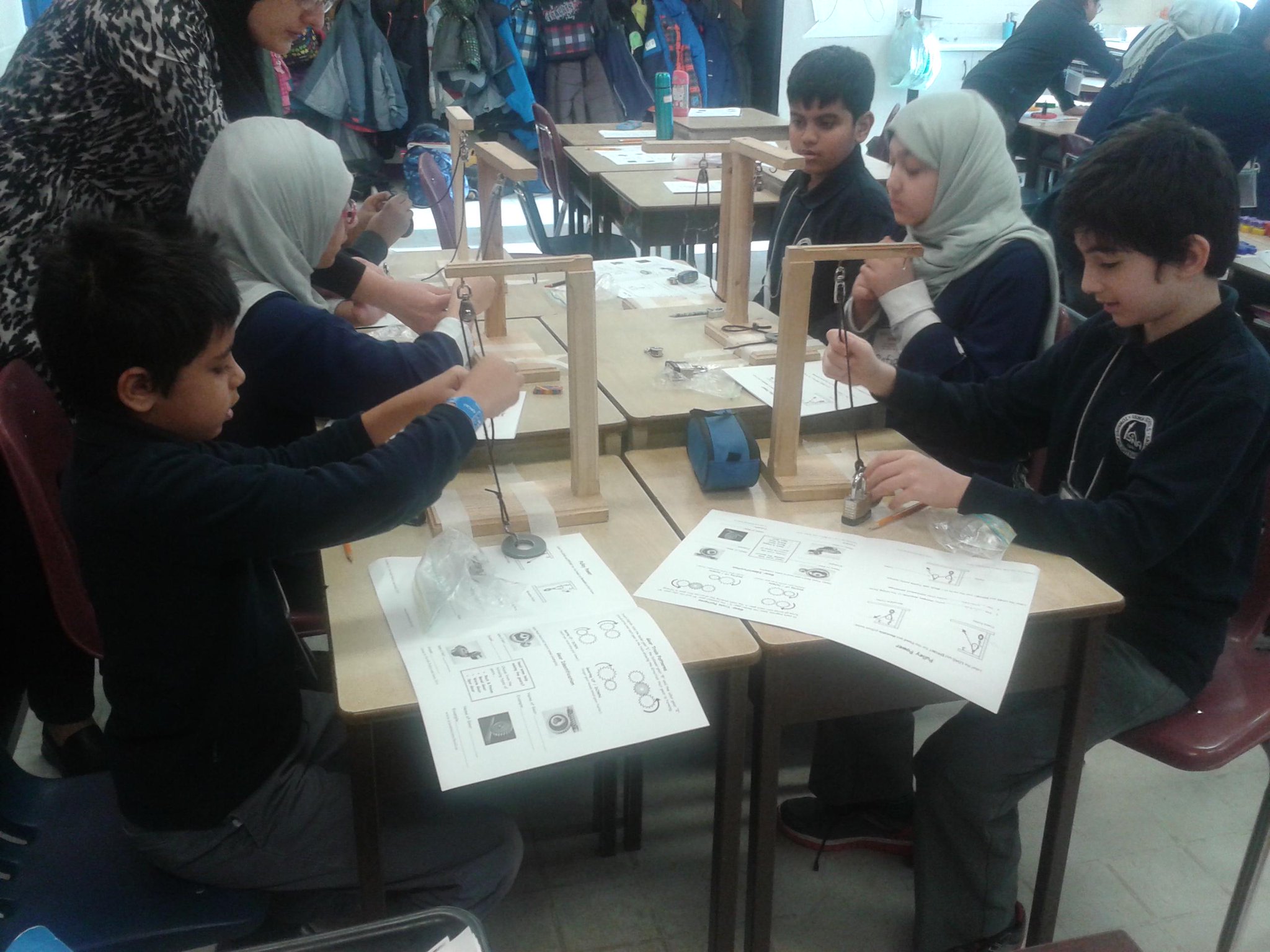 ISNA Elementary on Twitter "Science! Pulleys and Gears Grade 4 http