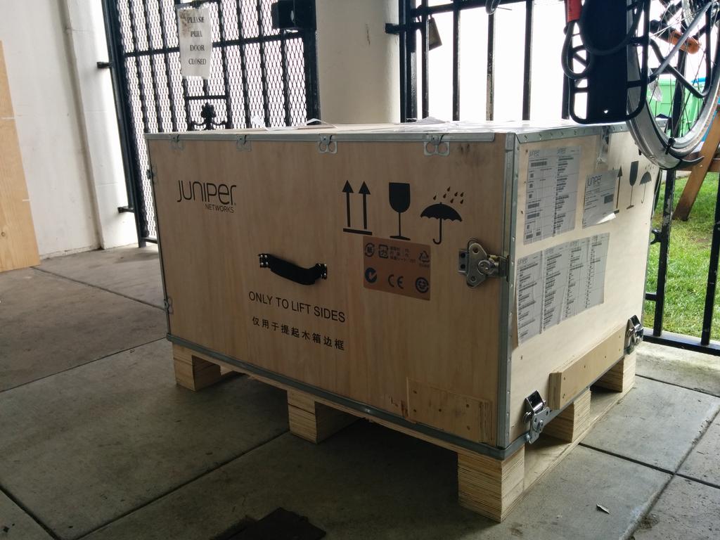 RalfMuehlen's tweet photo. Prettiest router box ever! Also the one with the most barcodes: 97! http://t.co/B9Ic8zi7hD