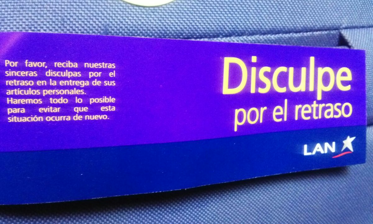ViviayleenRoman's tweet photo. @LAN_CL #lan_cl #LANESUNAMIERDA #LANairlines Devuelvan las cosas que sacaron del interior de mi maleta! LADRONES! http://t.co/lNhYYrGNAP