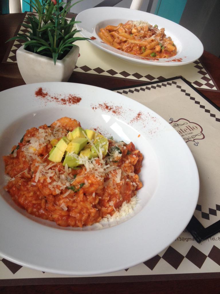 GourmetRD's tweet photo. Sabroso este risotto de camarones con tomates frescos y aguacate en  @fratellocafe http://t.co/fTFQumHHjg