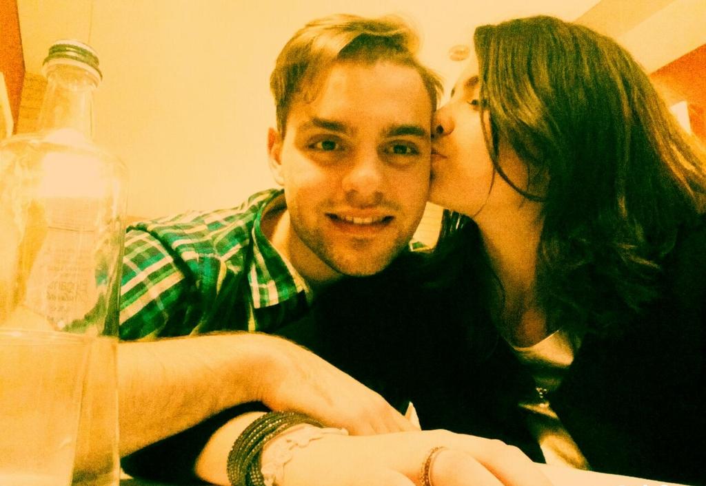 zangi_silvia's tweet photo. Mi chiedo ancora quale parte meravigliosa di me, mi abbia permesso di arrivare a tanto. #9please http://t.co/vdYlTFVrJR