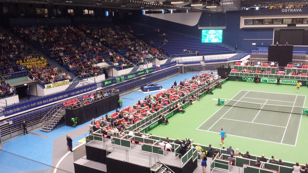 Westy_5's tweet photo. @FanaticsCaptain @TennisAustralia I'm up to your right in the owners skybox with a sauna and jacuzzi in it! http://t.co/JYHMaABtgm