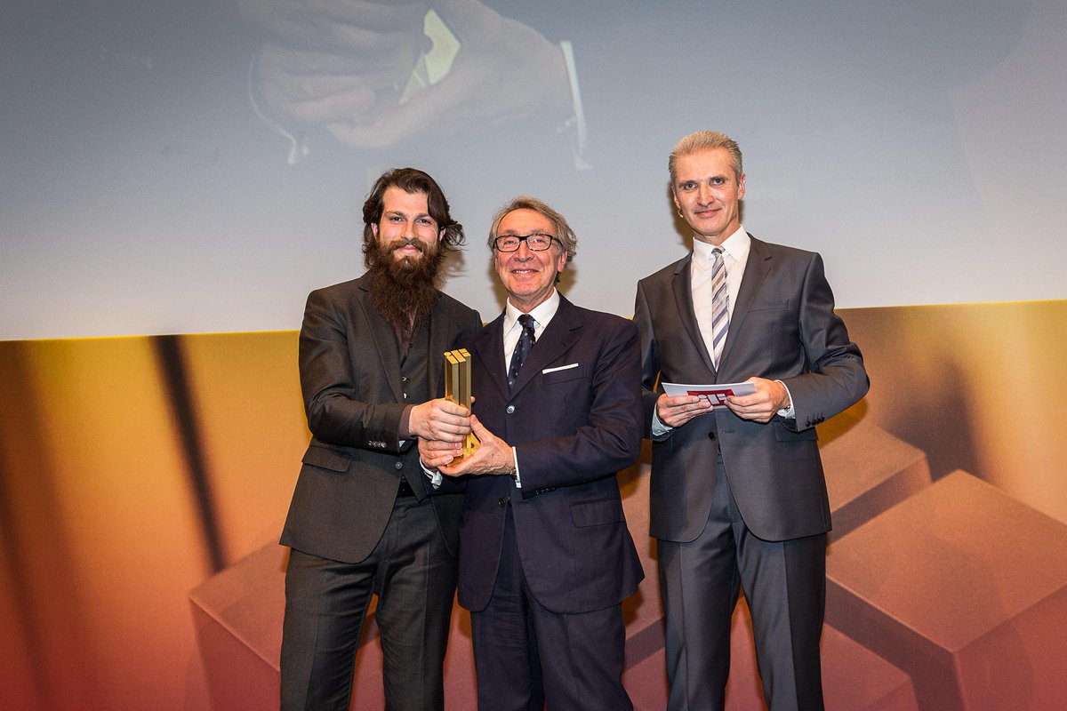 arperofficial's tweet photo. #Arper receiving the #iFGoldAward for #Kinesit office chair last Friday @BMW_Welt! http://t.co/5bVu4W5oUL http://t.co/JfSIMJcuQq