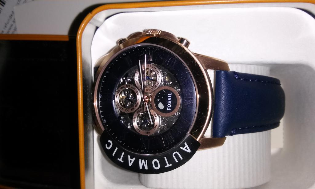 Compraloen_USA's tweet photo. Comprado en Amazon reloj fossil para uno de nuestros clientes
#compradiccion #compraloenusa http://t.co/ZIBHeSvj3I