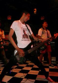 Tukang Katuk <a href="/RychoTheGunners/">R Y C H O</a>