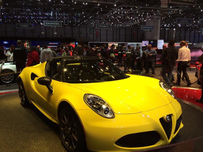 vincentparisot's tweet photo. Clin d œil depuis #geneve pour @alfavendee @AlfaRomeo_SA @AlfaRomeoUSA #spider4c #glam http://t.co/3uvPewvpRD