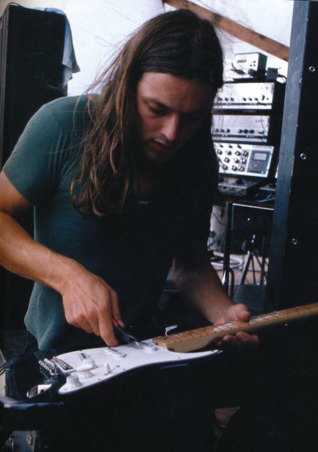 Happy birthday to the lovely David Gilmour 