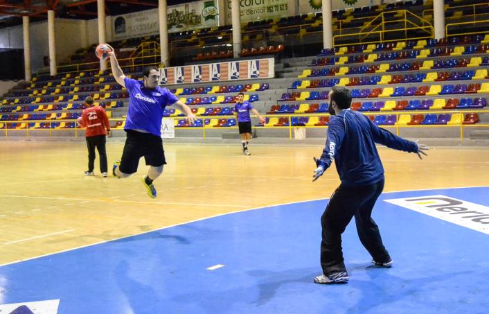BMDolmenesATQ's tweet photo. PREVIA | Ante Algemesí, más que dos puntos en juego: http://t.co/1V30TBZD2N #MeridianoAntequera #DHPlataMasc http://t.co/BMj4V7s85q