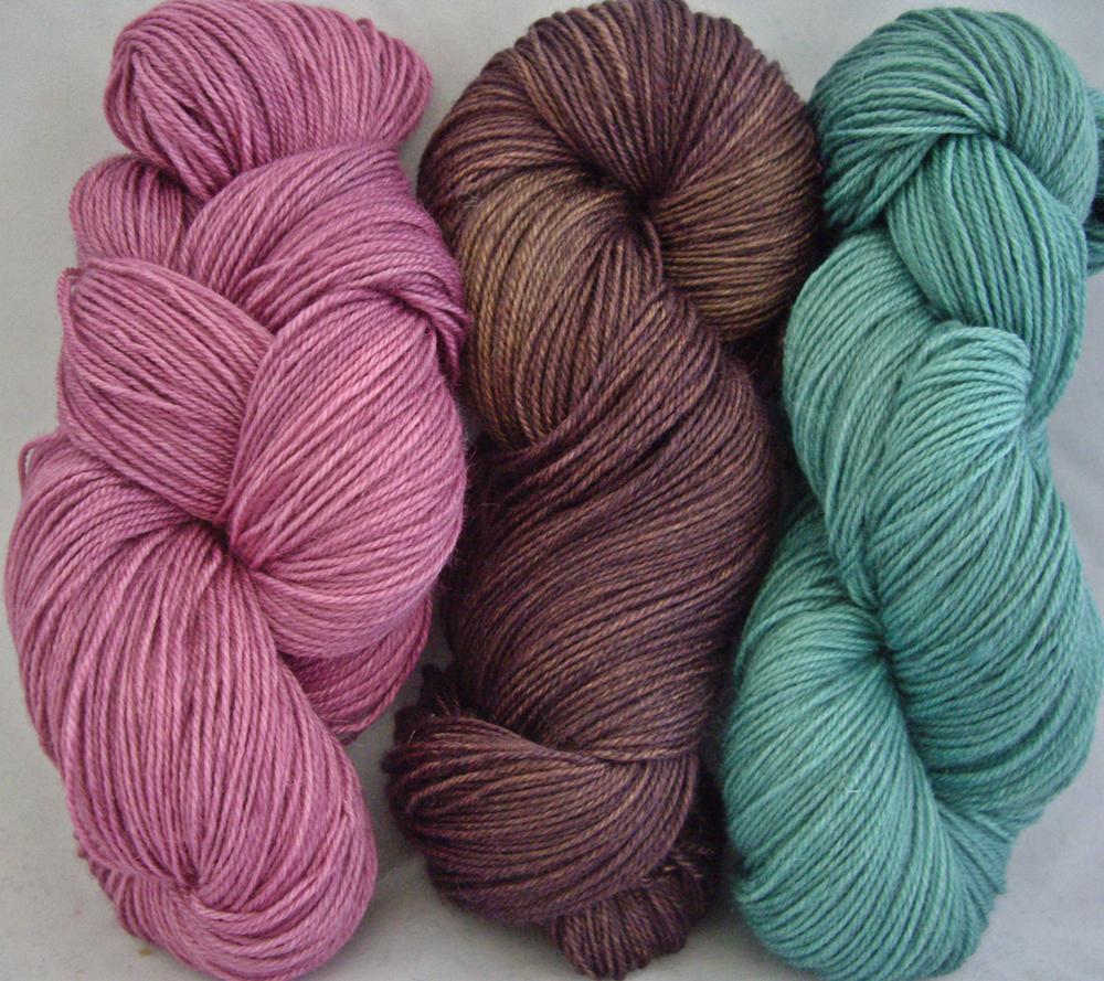 stringtheoryarn's tweet image. Color Combo Friday- Because sometimes we need 3 colors...