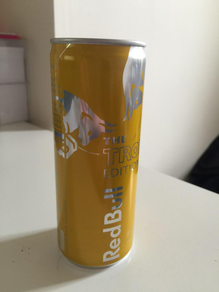 Digs159's tweet photo. Not even in the shops yet! Little pre-release sample of @RedBullUK tropical edition and its LUSH! #tasteslikelilt 😝 http://t.co/z4vT8TaE0V