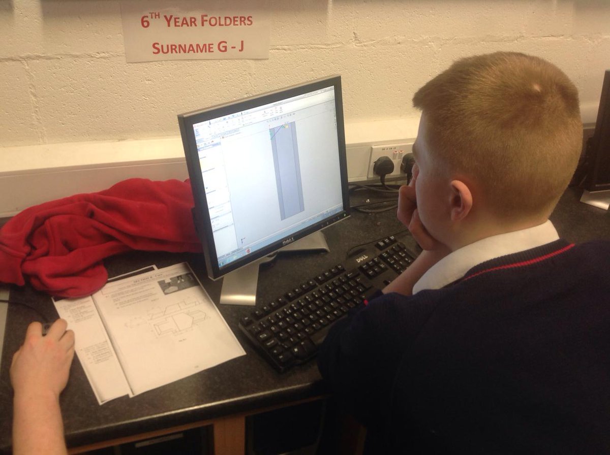5thyear DCG Interpenetration.Students drew parts,made an assembly,viewed object used AR on #edrawings <a href="/SOLIDWORKSedu/">SOLIDWORKS Education</a>