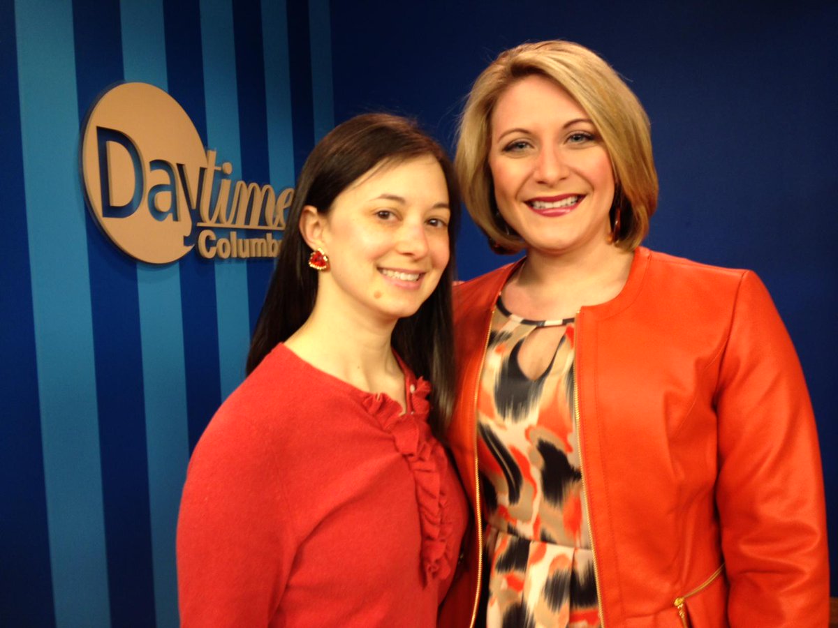DaytimeColumbus's tweet photo. Robyn and associate producer Melissa rockin their orange! #OrangeOutOhio http://t.co/vCGe5EVvXa
