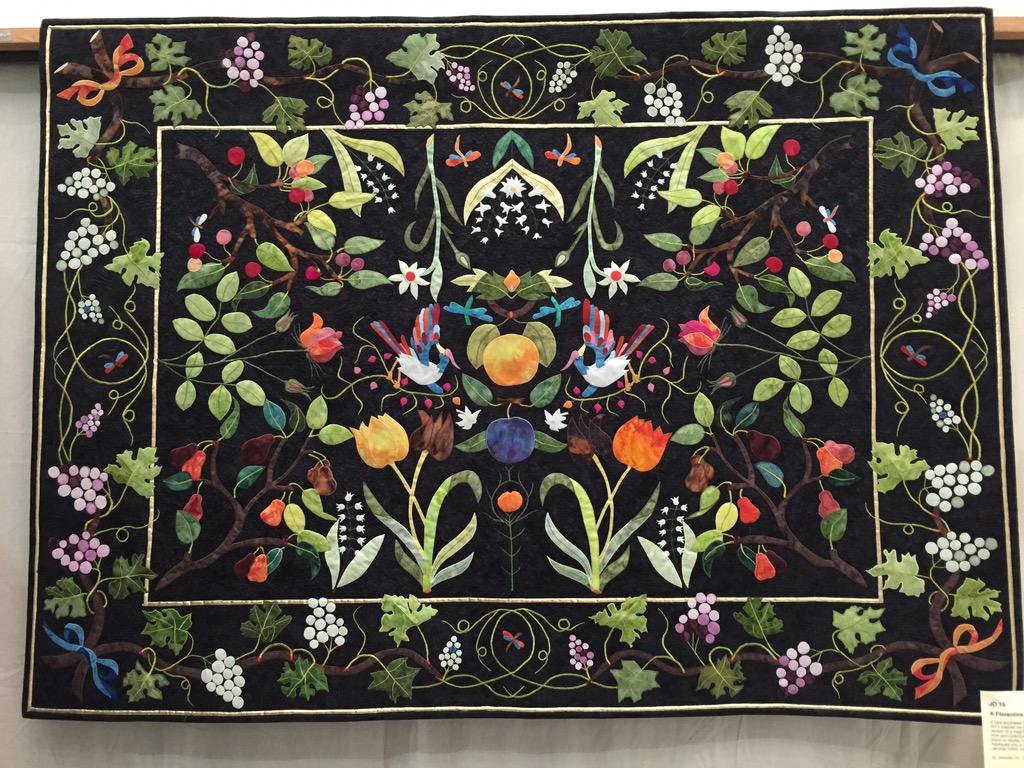 creativegrids's tweet image. Quilt show at Duxford first day G8 quilt display.