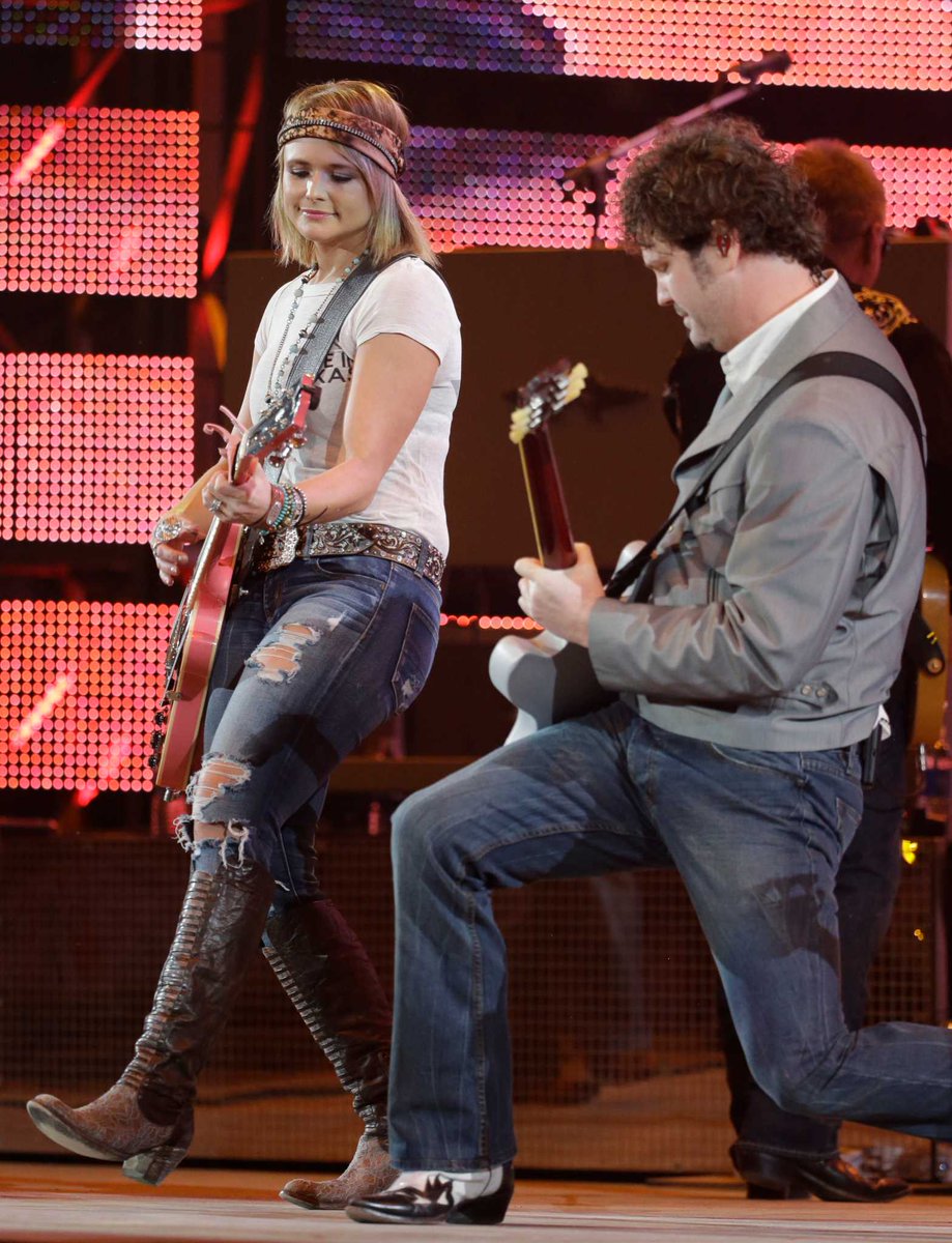 PistolAnniesLuv's tweet photo. Miranda at the Houston Rodeo in Houston, TX (3/05/15) (3) [Source @HoustonChron] @MirandaLambert @alexweedenmusic http://t.co/UiMpz9zt03