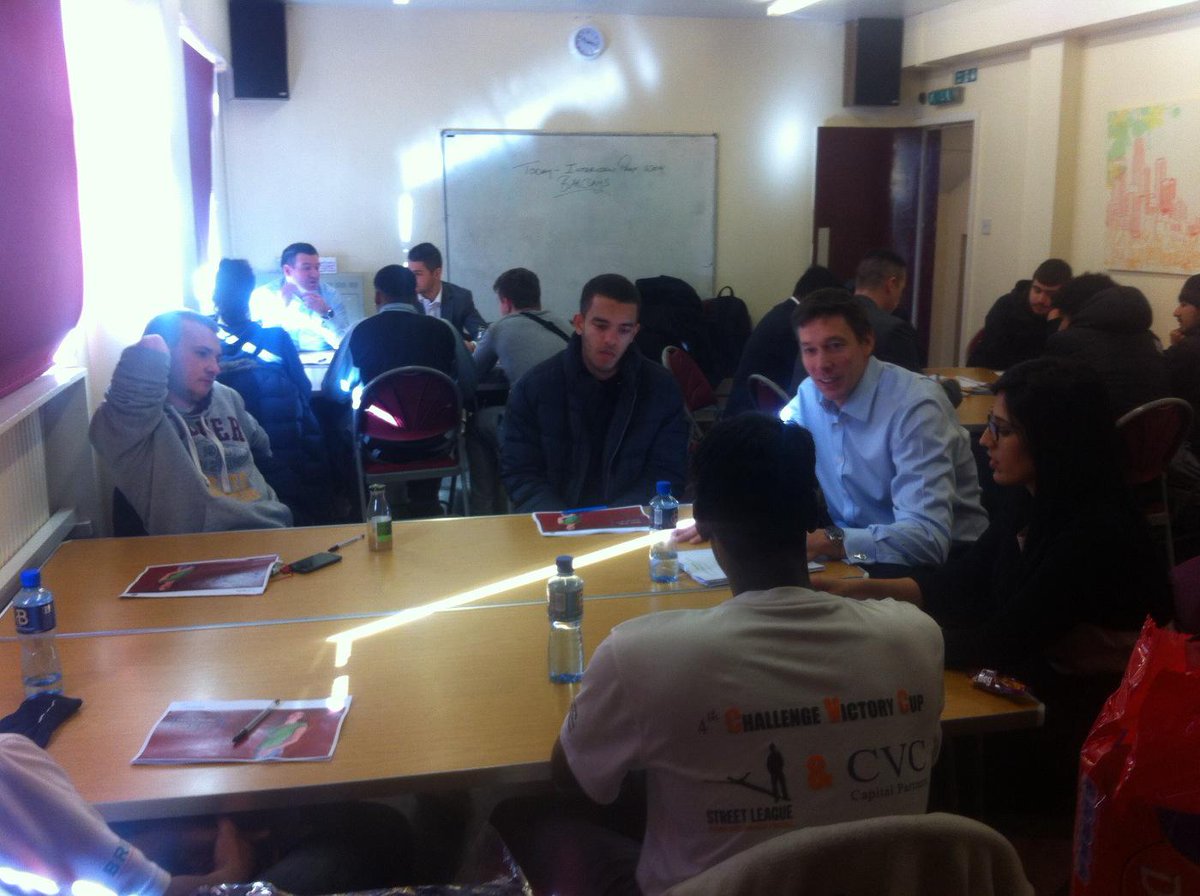 StreetLeagueLdn's tweet photo. Interview prep pics with @barclays http://t.co/q71lcQQn5h