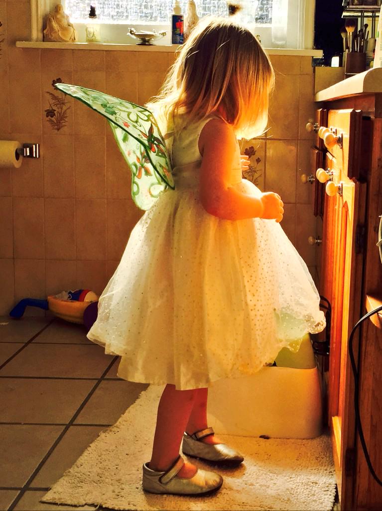 B_Rate's tweet image. #fairyprincess taking a bathroom break from collecting wishes.  #nolightshinesbrighter