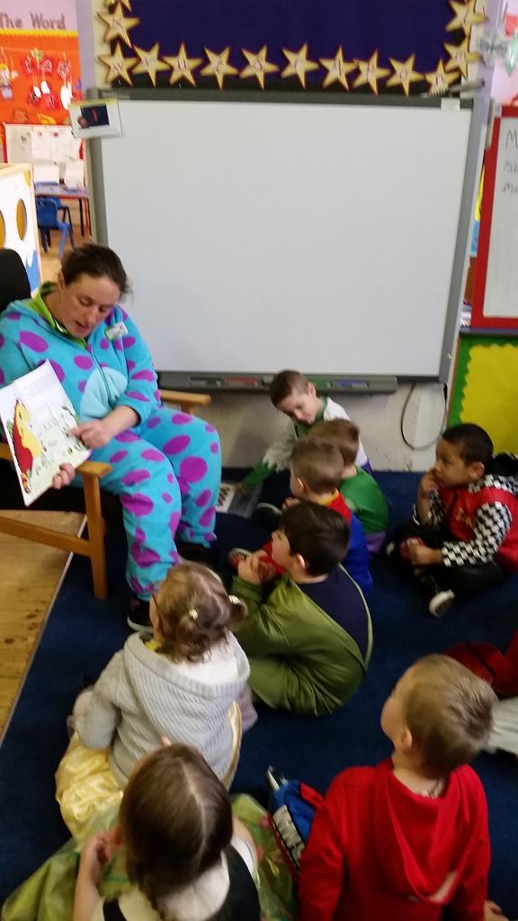 Had a great World Book Day yesterday at <a href="/PlasmarlPrimary/">PlasmarlPrimary</a>. I read The Dinosaur that Pooped  the Past to Reception/Yr 1
