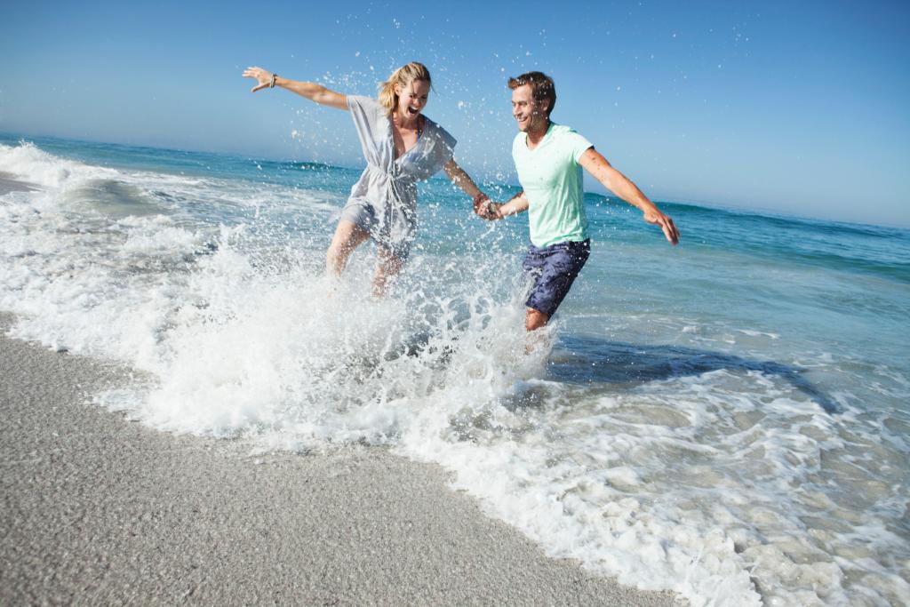 CrownePlaza's tweet photo. With IHG® Rewards Points &amp; Cash program, you can get the most out of your points. http://t.co/fJVZxLnGT1 http://t.co/kMK0nLFJeQ