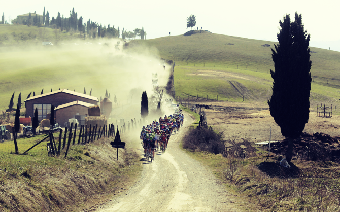 StradeBianche's tweet photo. #StradeBianche Eroica Pro
Start list / Lista partenti: http://t.co/GaZhEEeLcf http://t.co/qGQ2K68ayl
