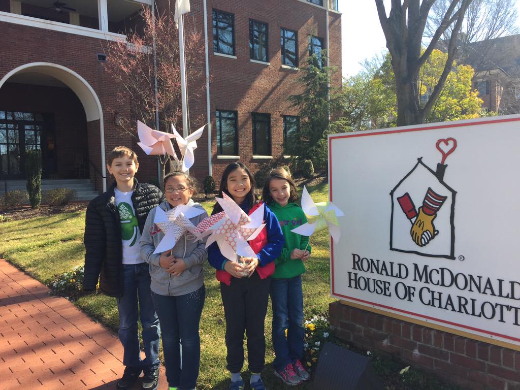 PinewoodElem's tweet photo. Students hand delivered pinwheels to Ronald McDonald House and realized we could do even more to help! @YoSoyMrsH http://t.co/LCdmDUDReP